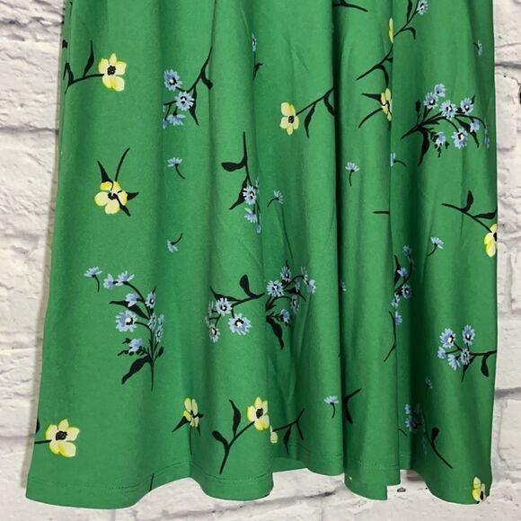 RICKI'S Floral Crepe A-Line Skirt Size Extra Small - Picture 4 of 8